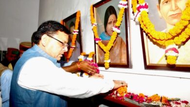 CM Dhami paid tribute to the martyrs of Mussoorie massacre