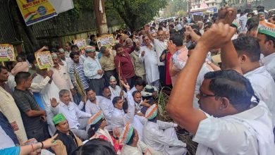 Police Stopped Congressmen in Dehradun