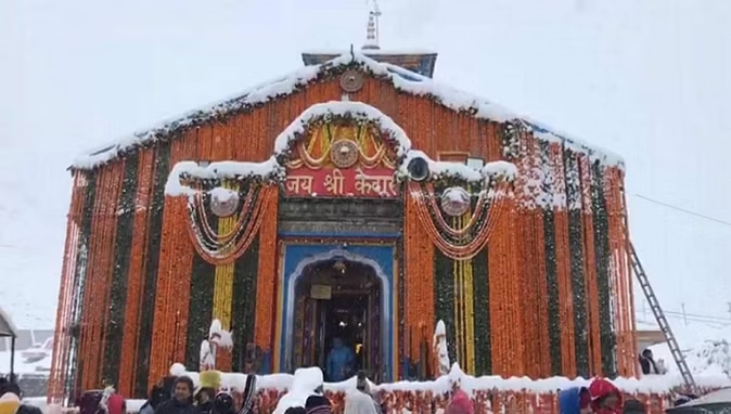 Snowfall in Badri-Kedar