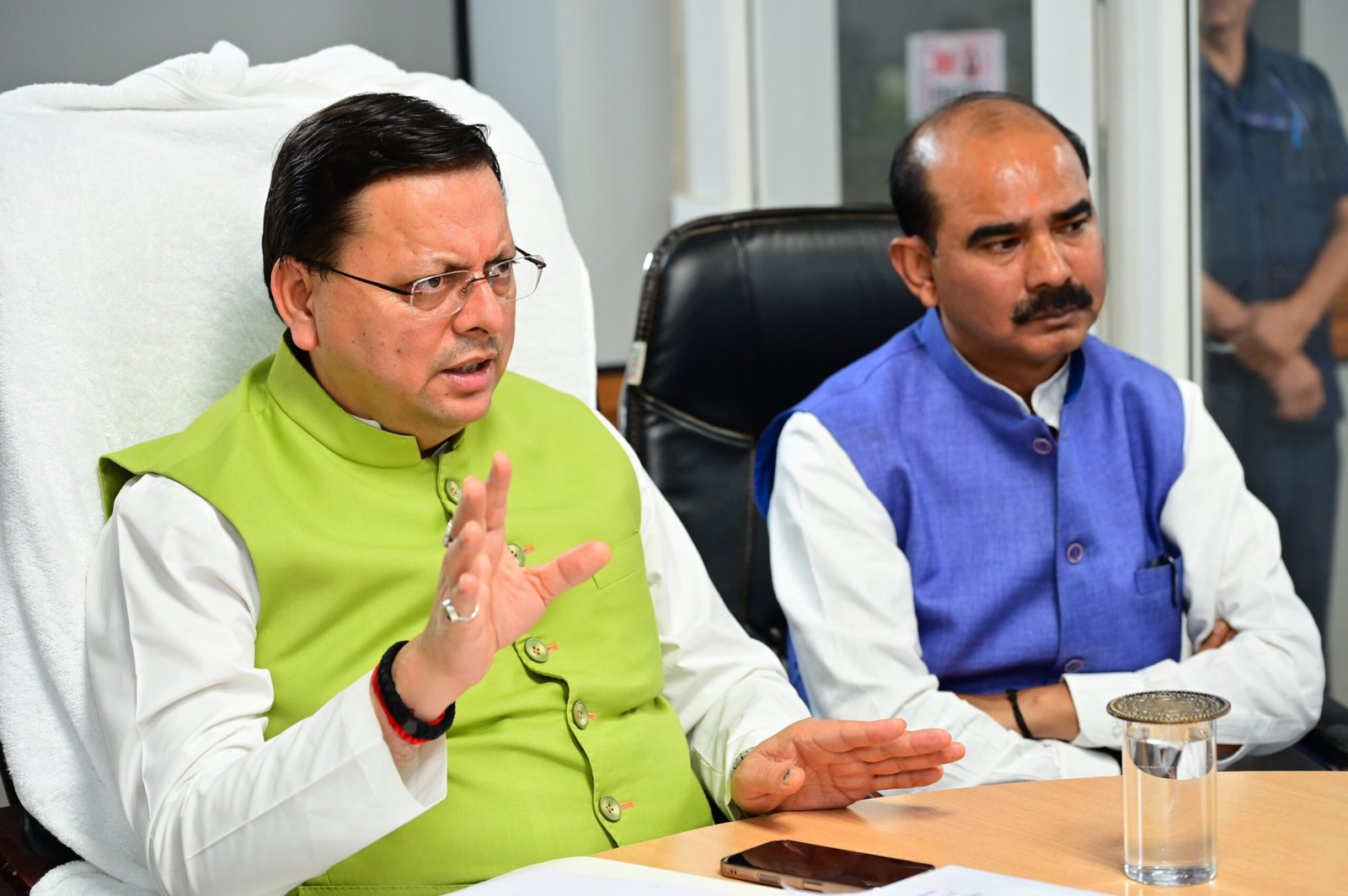 मुख्यमंत्री  ने धराली-हर्षिल में गतिमान राहत एवं बचाव कार्यों की समीक्षा की
