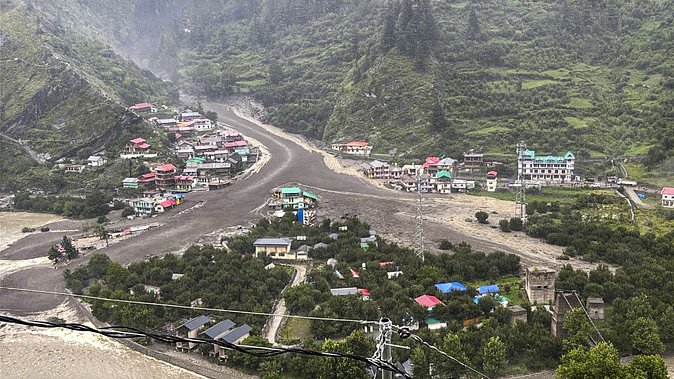 विनाशकारी तबाही की सामने आई वजह; इसलिए एक नहीं दो बार तेजी से नीचे आया पानी संग मलबा